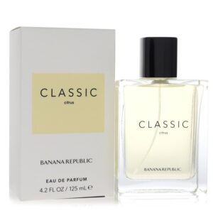 בושם "CLASSIC citrus" מבית Banana Republic, בנפח 125 מ"ל, באריזת קרטון לבנה עם כתובת בולטת.