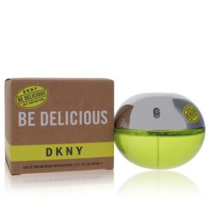 בקבוקון בושם DKNY Be Delicious עם אריזת קרטון חומה, מכיל 100 מ"ל של בושם באיכות גבוהה. הבושם מציע ניחוח פרי ורענן, מושלם לשימוש יומיומי.