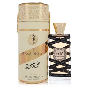 בקבוק בושם Oud Mood של מותג Lattafa, עם אריזת מתכת מעוצבת ואלגנטית, מכיל 100 מ"ל של Eau de Parfum עם ניחוח עשיר ומיוחד.