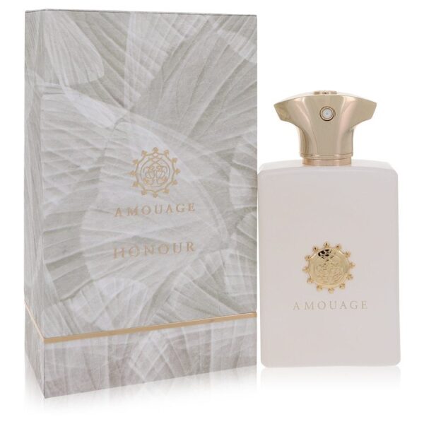 בקבוק בושם Amouage Honour עם אריזת קרטון מעוצבת, כולל לוגו מוזהב ופרטים עדינים. בושם זה מציע ניחוח ייחודי ואלגנטי, מושלם לשימוש יומיומי או לאירועים מיוחדים.