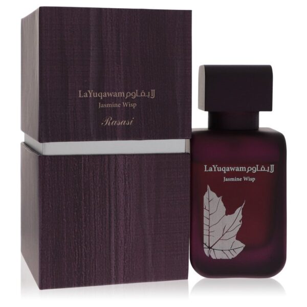 בקבוק בושם "La Yuqawam Jasmine Wisp" של המותג Rasasi, עם עיצוב אלגנטי בצבע סגול כהה, מציג על גבי הבקבוק עלה מעוטר. הבושם מציע ניחוח פרחוני ייחודי, אידיאלי לשימוש יומיומי או לאירועים מיוחדים.