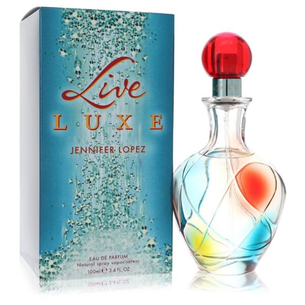 בקבוק בושם "Live Luxe" של ג'ניפר לופז, בעיצוב ייחודי עם מכסה אדום, מוצג לצד האריזה הכחולה. הבושם הוא EDT בנפח 100 מ"ל.